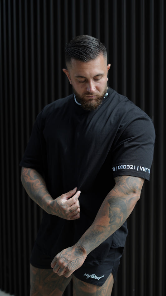 COLLAR EMB OVERSIZED TEE