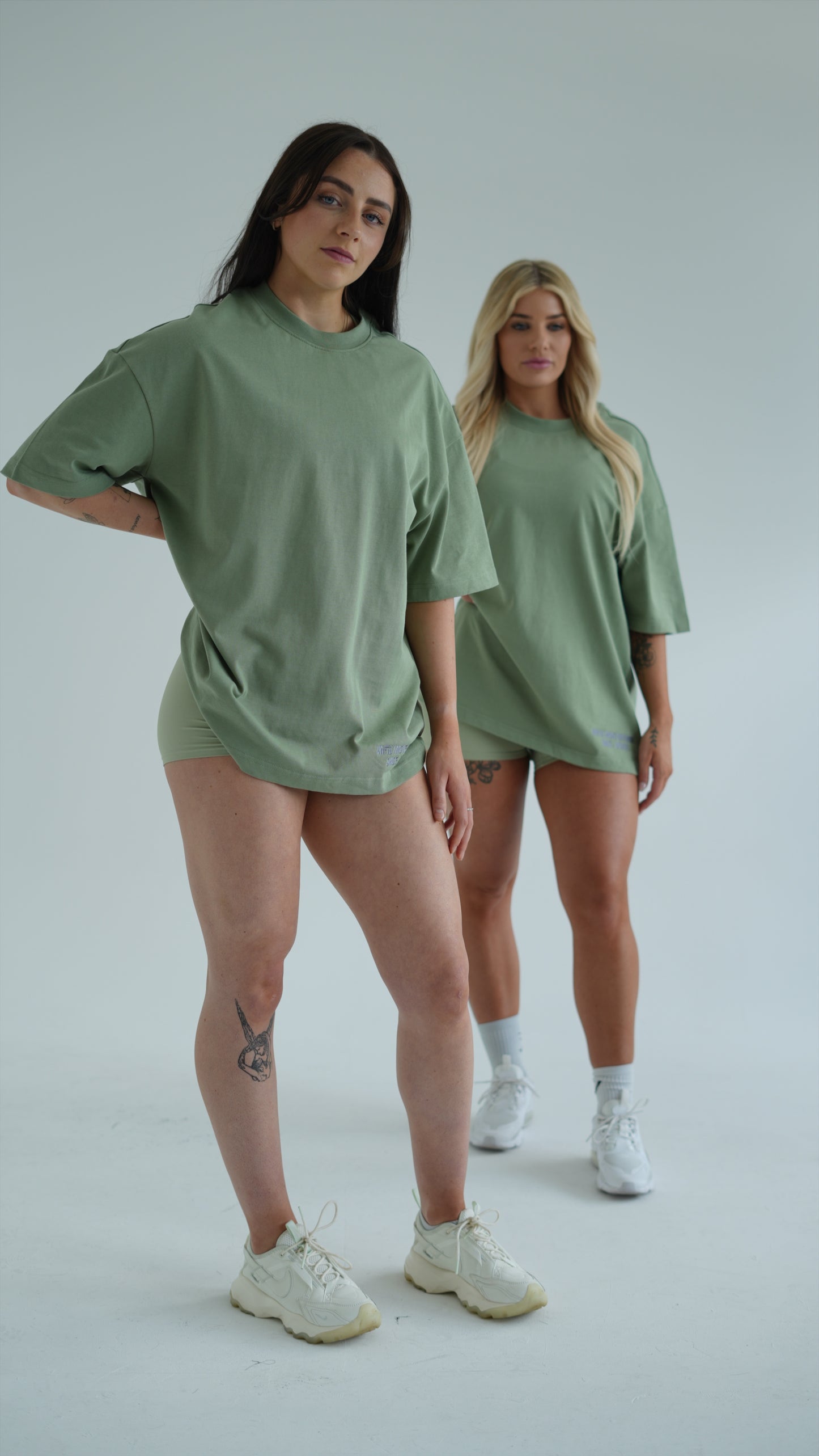 HEAVY MOVE DIFFERENT OVERSIZED TEE
