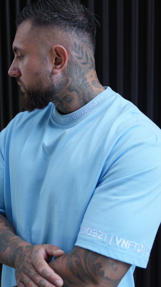 COLLAR EMB OVERSIZED TEE
