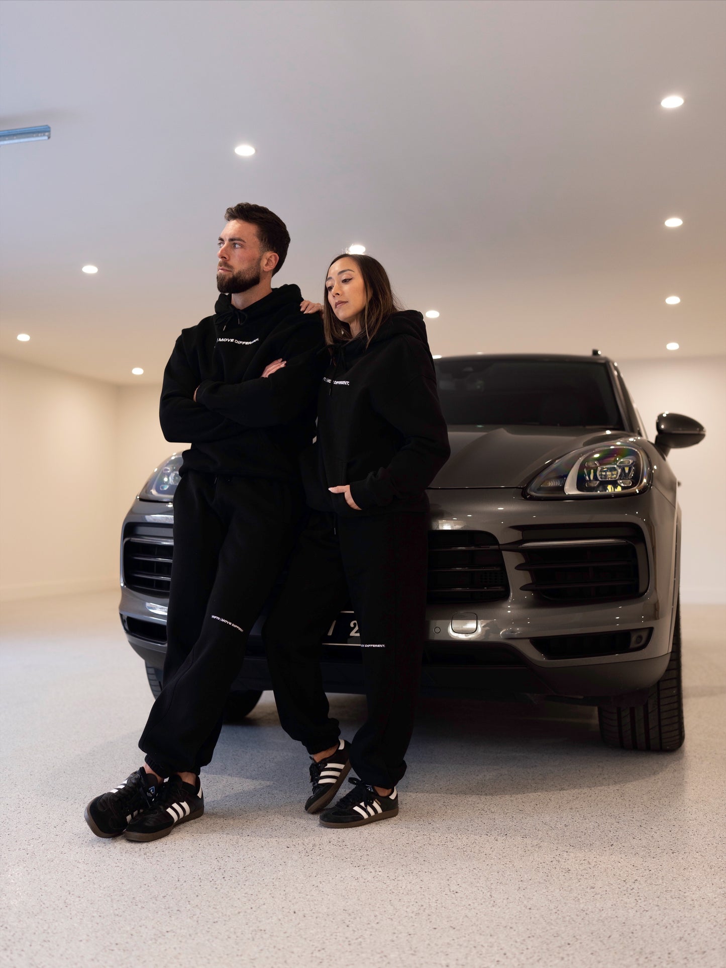 HEAVY BASIC MOVE DIFFERENT TRACKPANTS