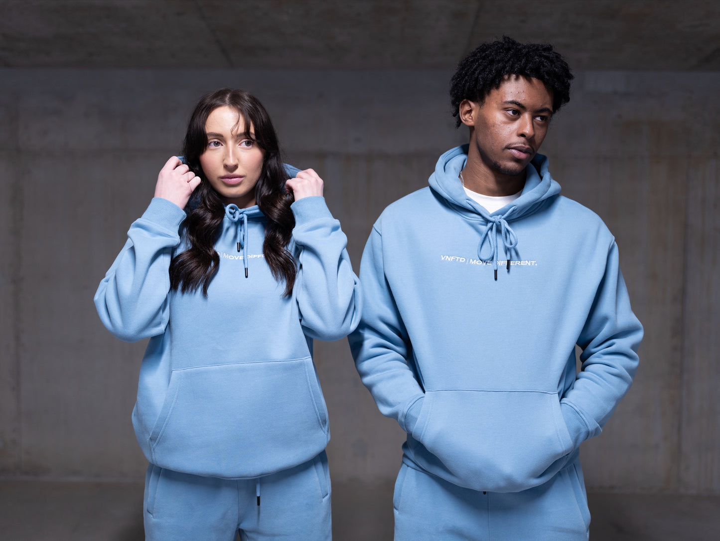 HEAVY BASIC MOVE DIFFERENT HOODIE