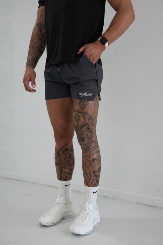 V ACTIVE MESH SHORTS
