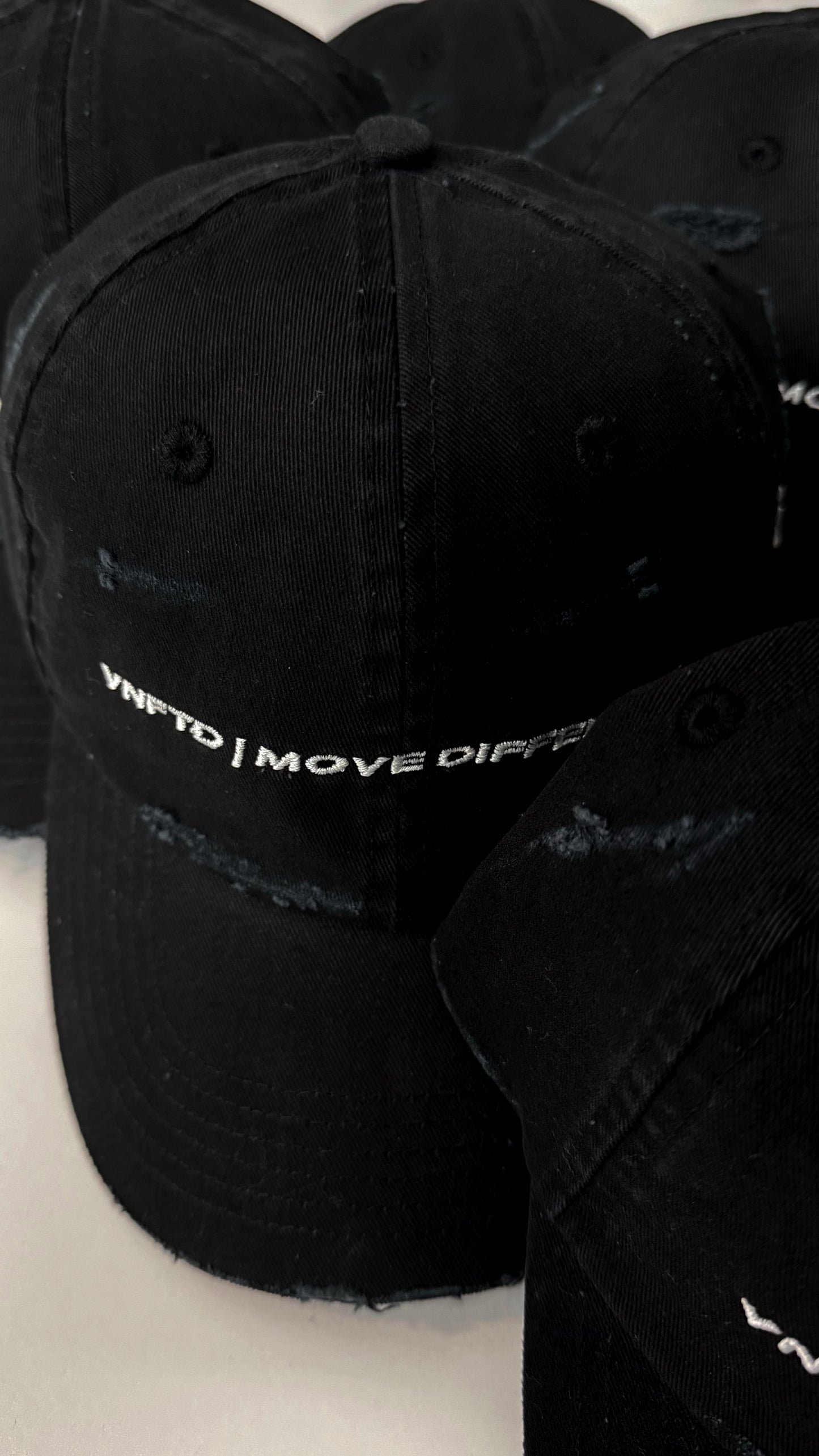 DISTRESSED MOVE DIFFERENT CAP