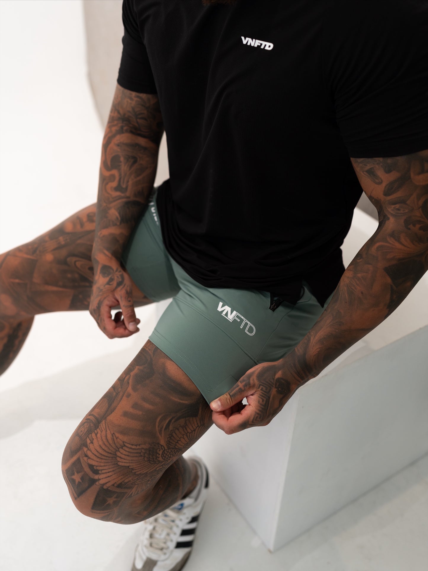 VNP FREEMOVE SHORTS (V2)