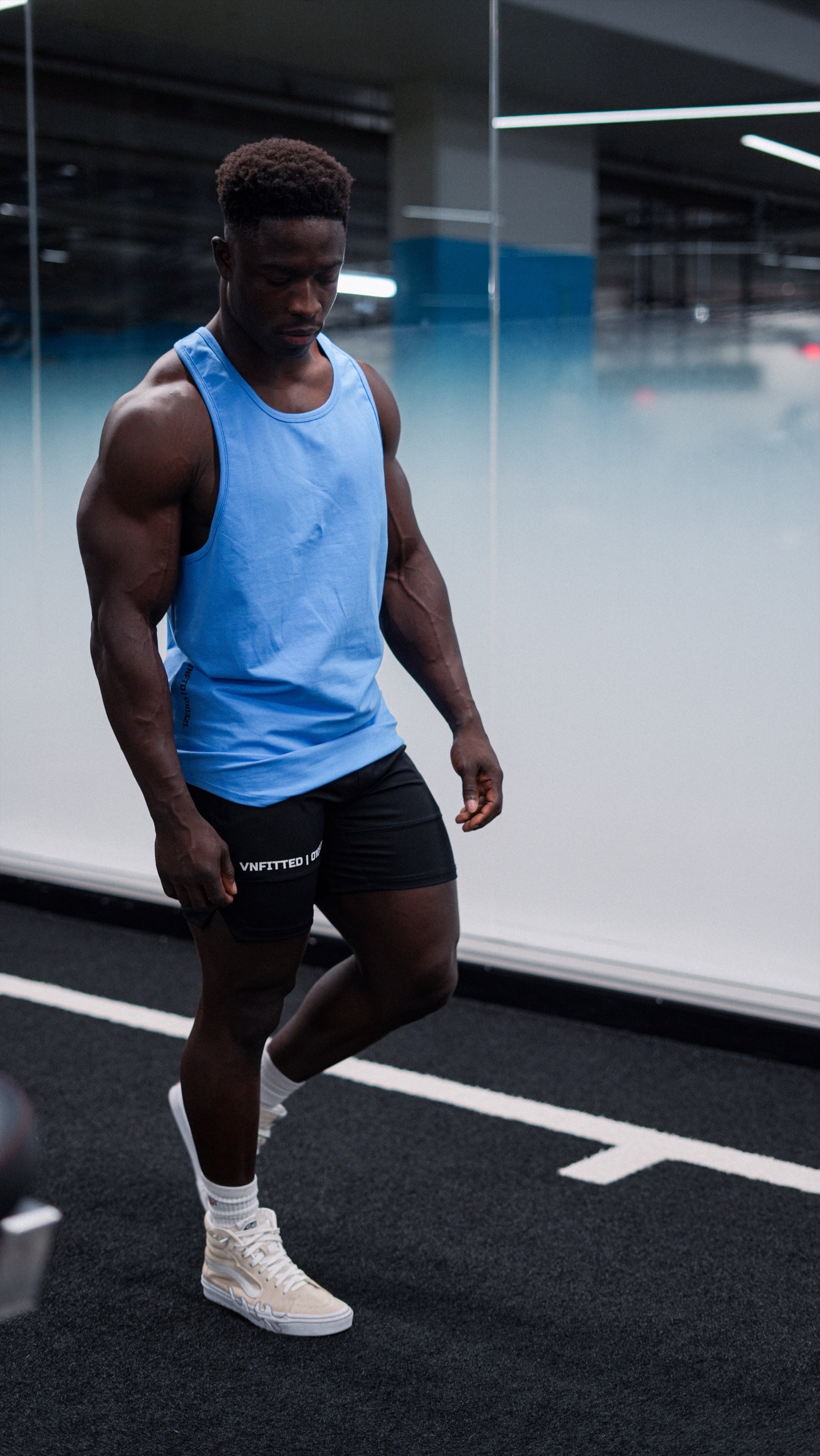 MOMENTUM SINGLET