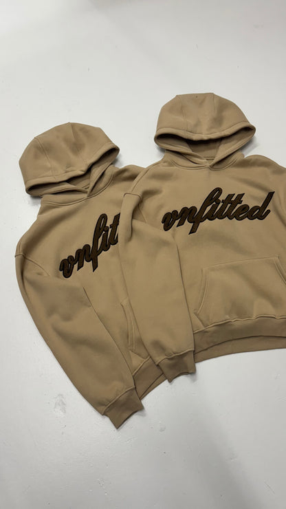 RUNNING EMBROIDERY HOODIE