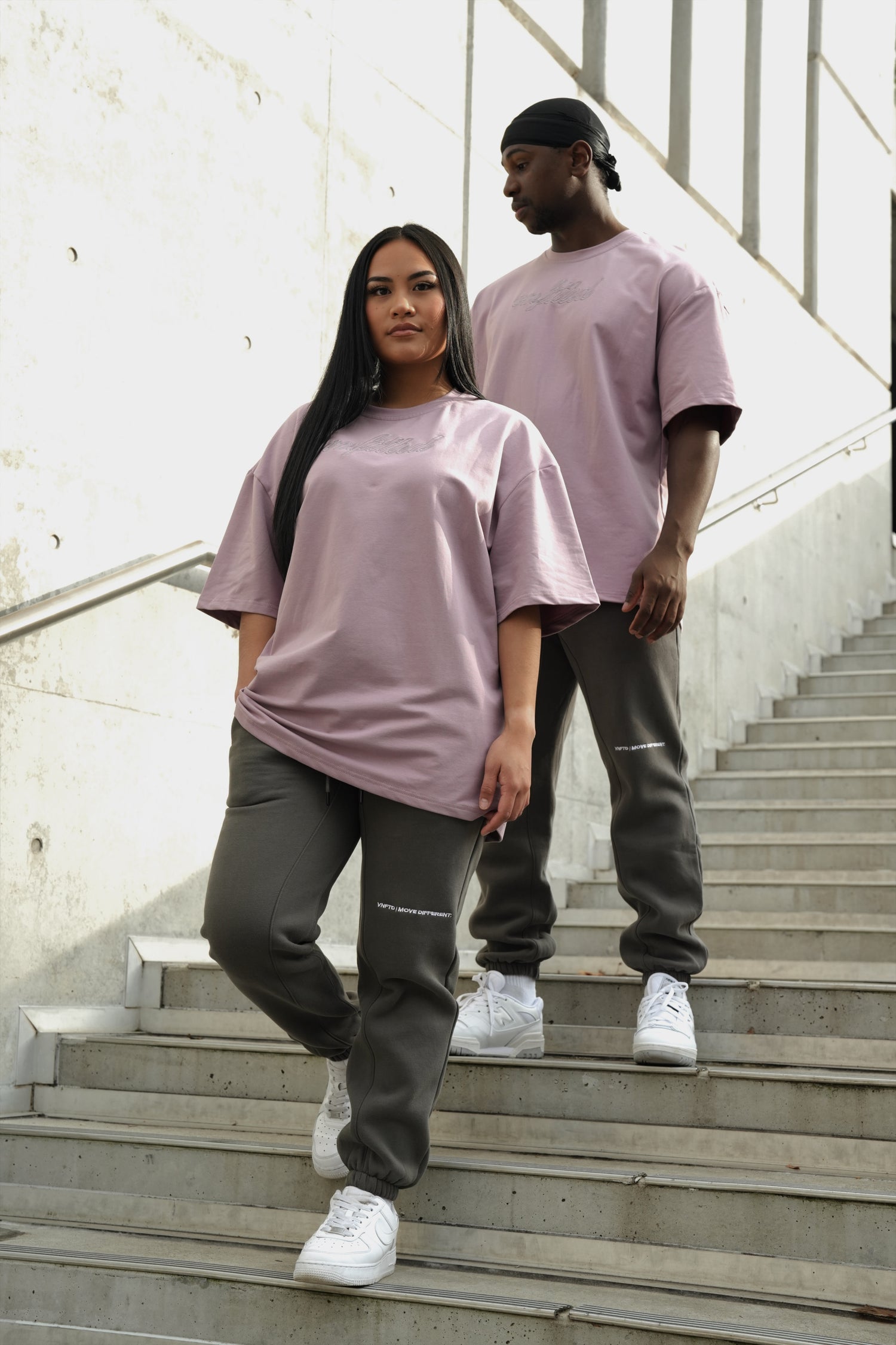 RUNNING EMB OVERSIZED TEE'S