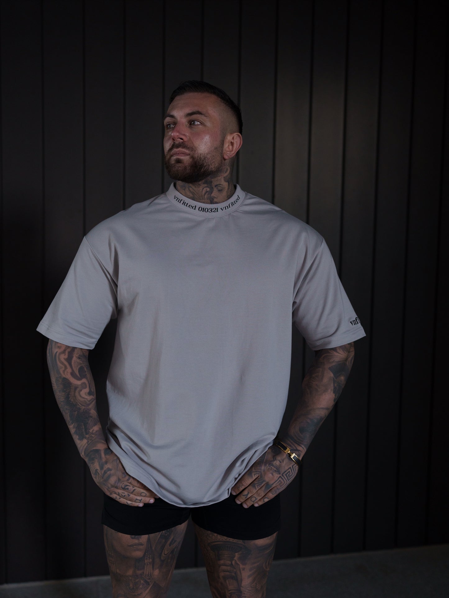 SIGNATURE STATEMENT OVERSIZED TEE