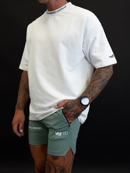 SIGNATURE STATEMENT OVERSIZED TEE