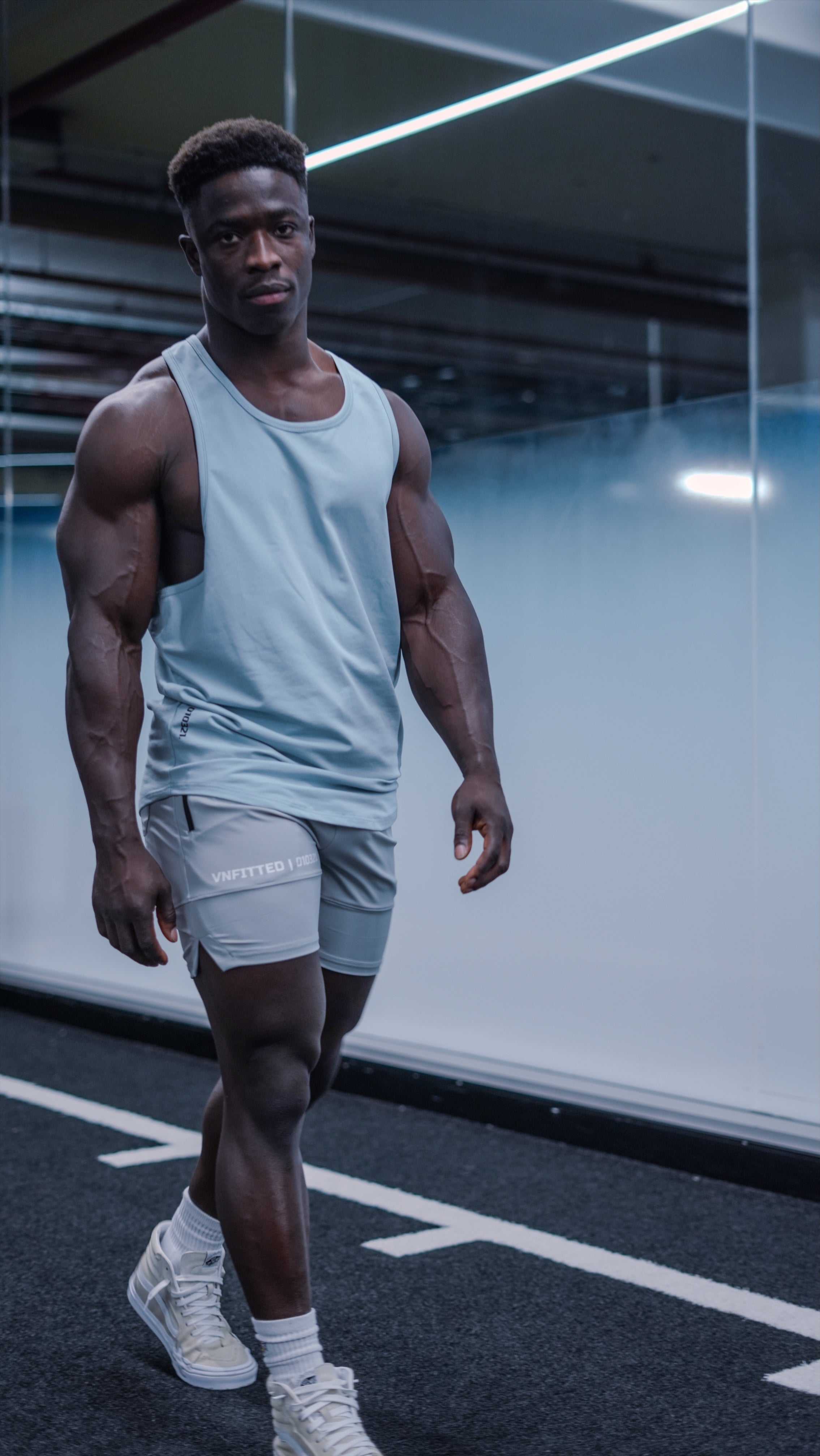 MOMENTUM SINGLET
