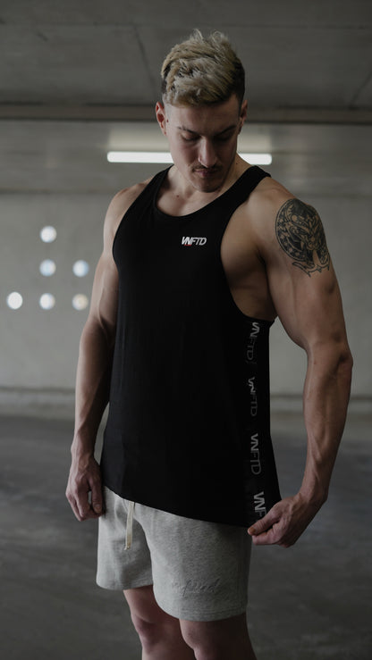 SIGNATURE FITTED SINGLET