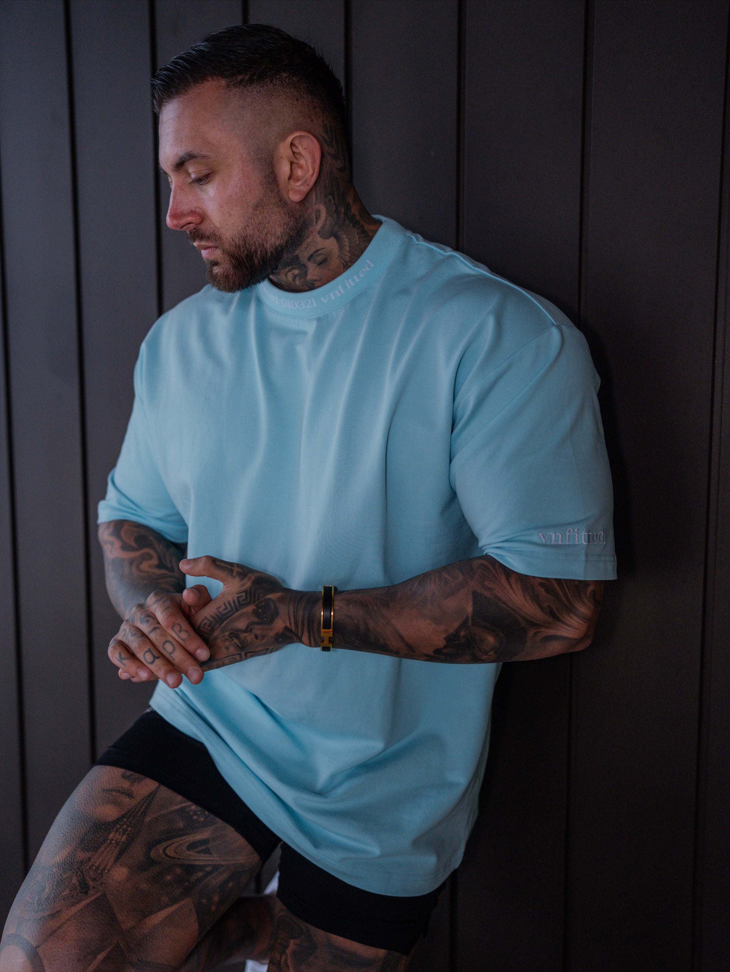 SIGNATURE STATEMENT OVERSIZED TEE