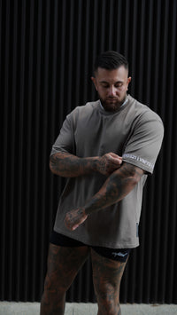 COLLAR EMB OVERSIZED TEE