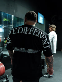 MOVE DIFFERENT OVERSIZED TEE