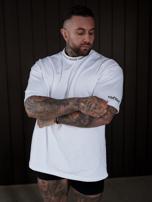 SIGNATURE STATEMENT OVERSIZED TEE