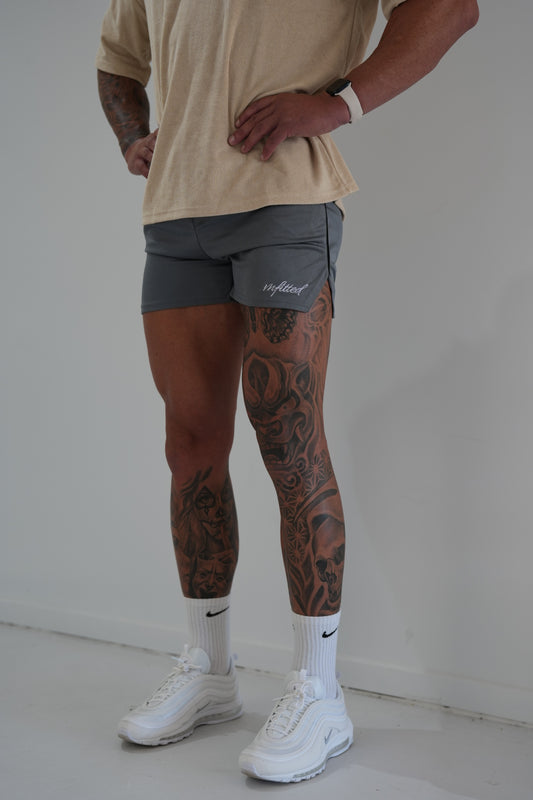 V-ACTIVE MESH SHORTS