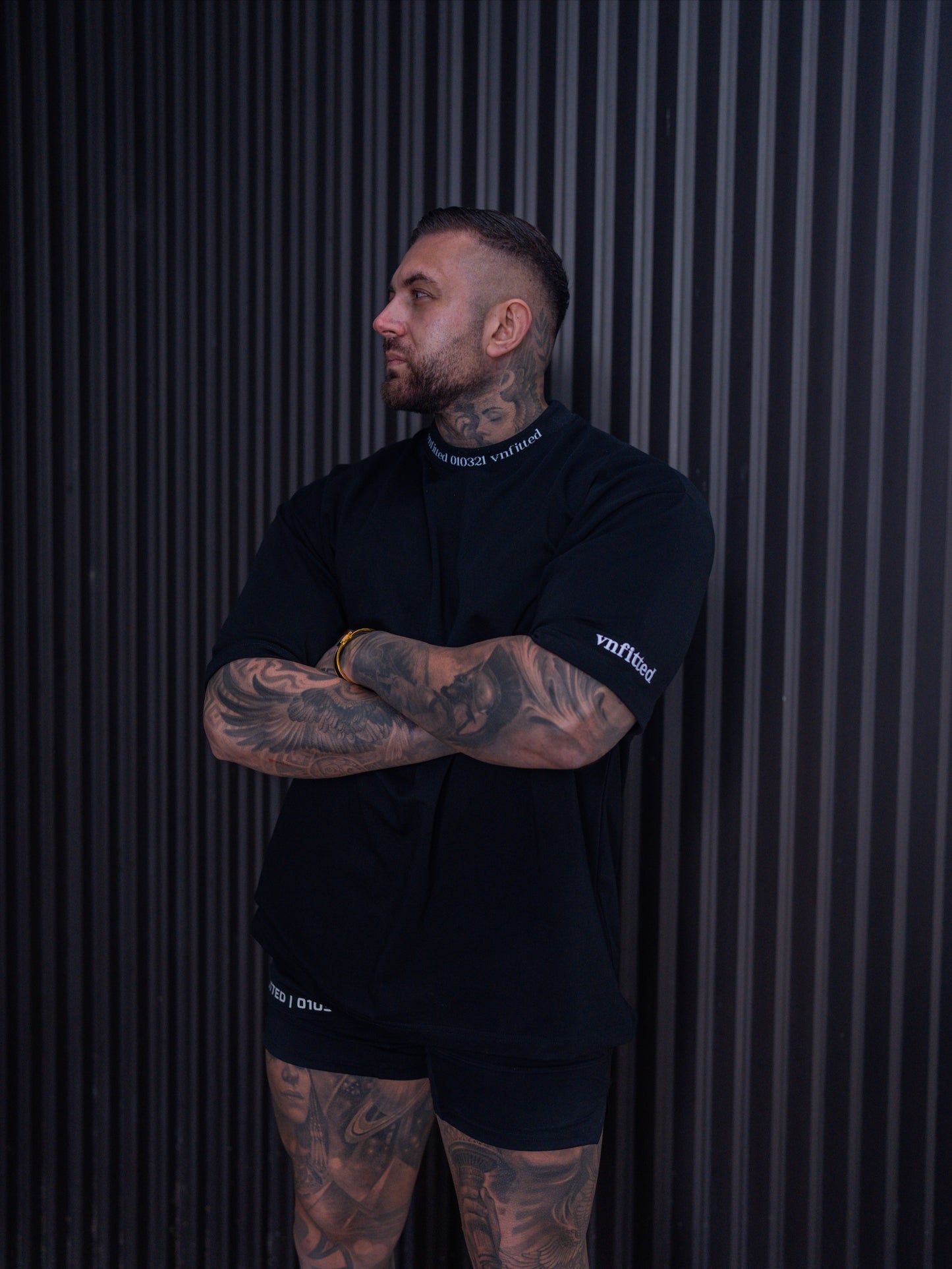 SIGNATURE STATEMENT OVERSIZED TEE