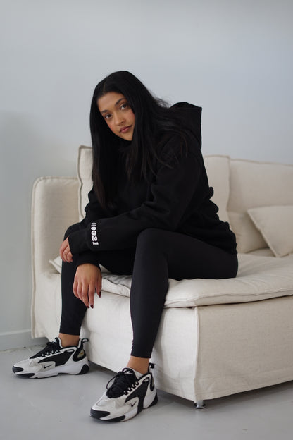 COMFORT ESSENTIAL HOODIE