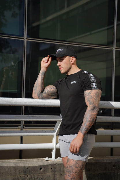 SIGNATURE FITTED SHIRT