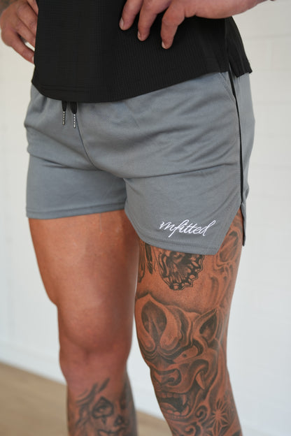 V ACTIVE MESH SHORTS