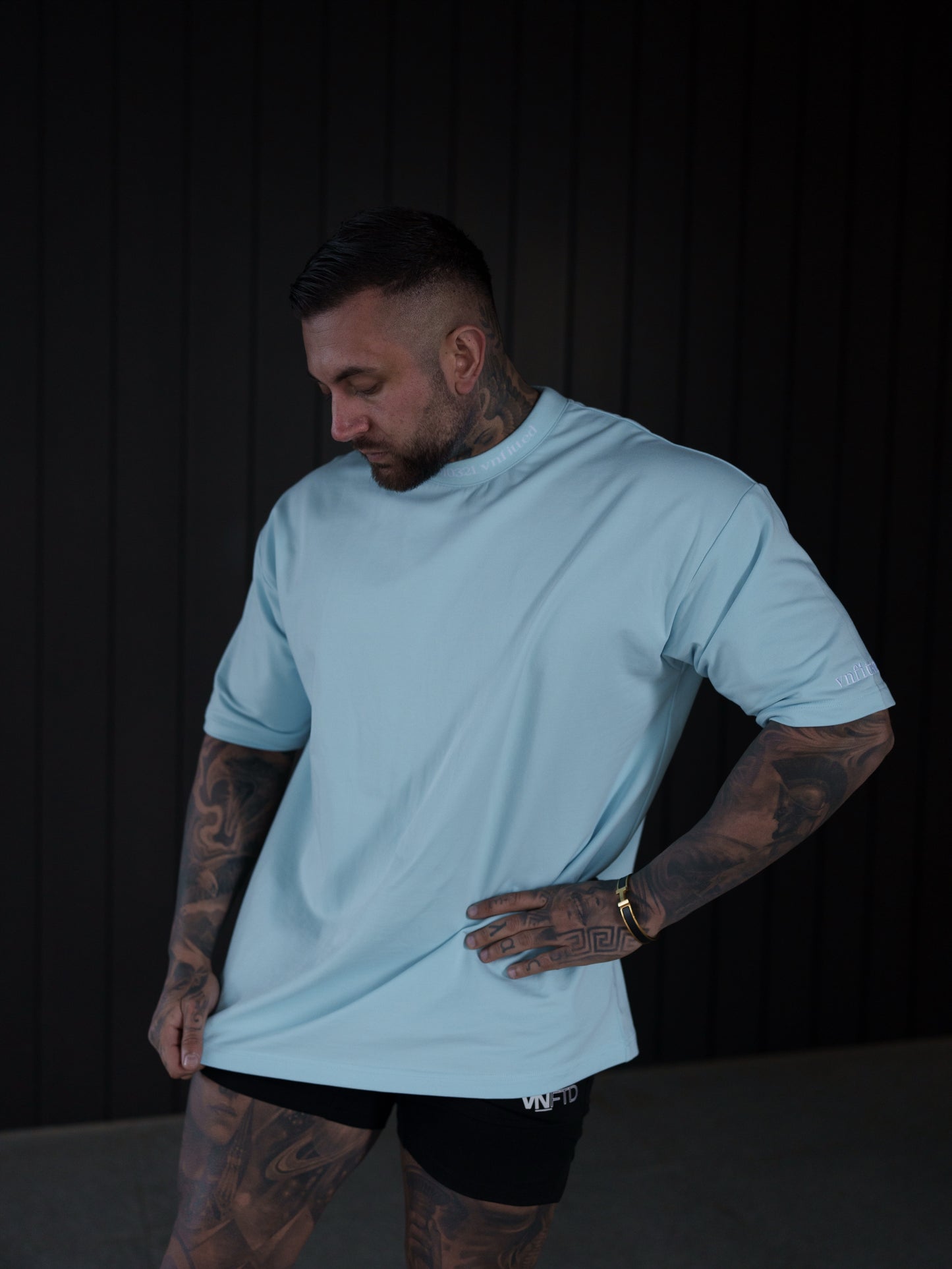 SIGNATURE STATEMENT OVERSIZED TEE