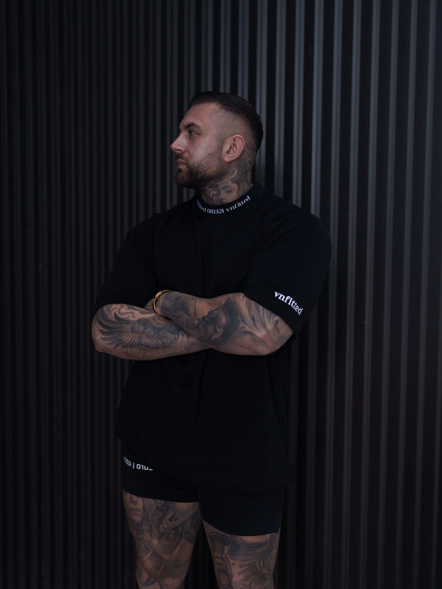 SIGNATURE STATEMENT OVERSIZED TEE