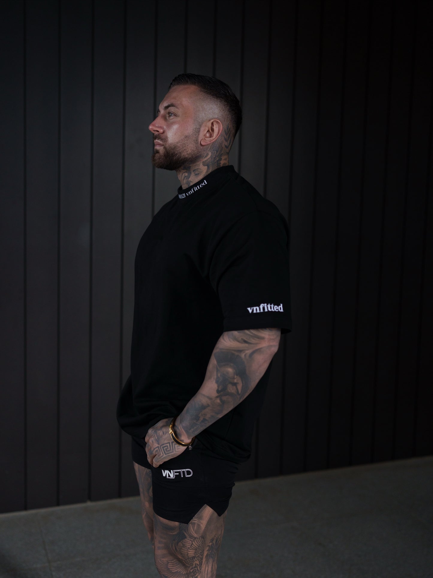 SIGNATURE STATEMENT OVERSIZED TEE