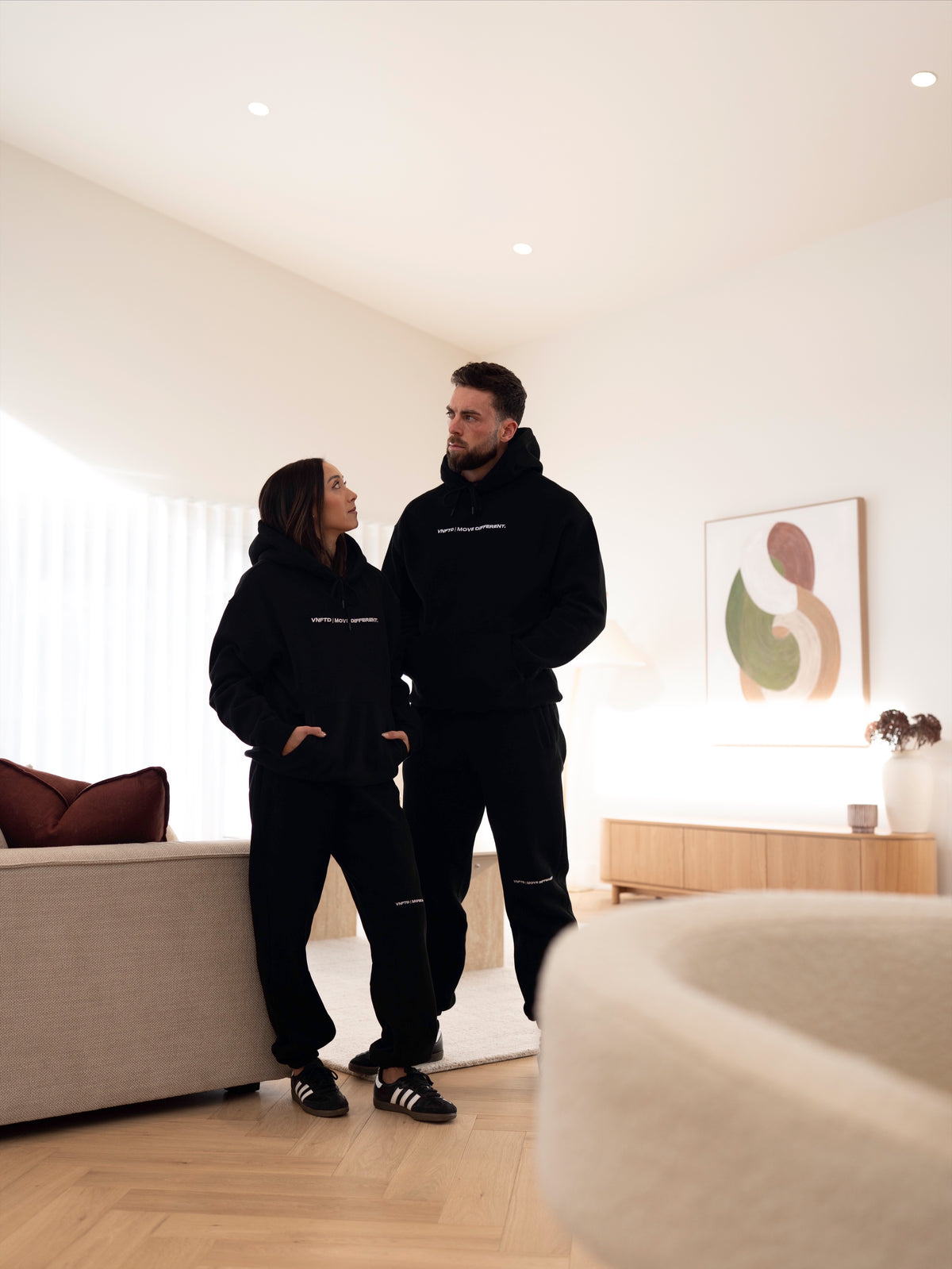 HEAVY BASIC MOVE DIFFERENT HOODIE
