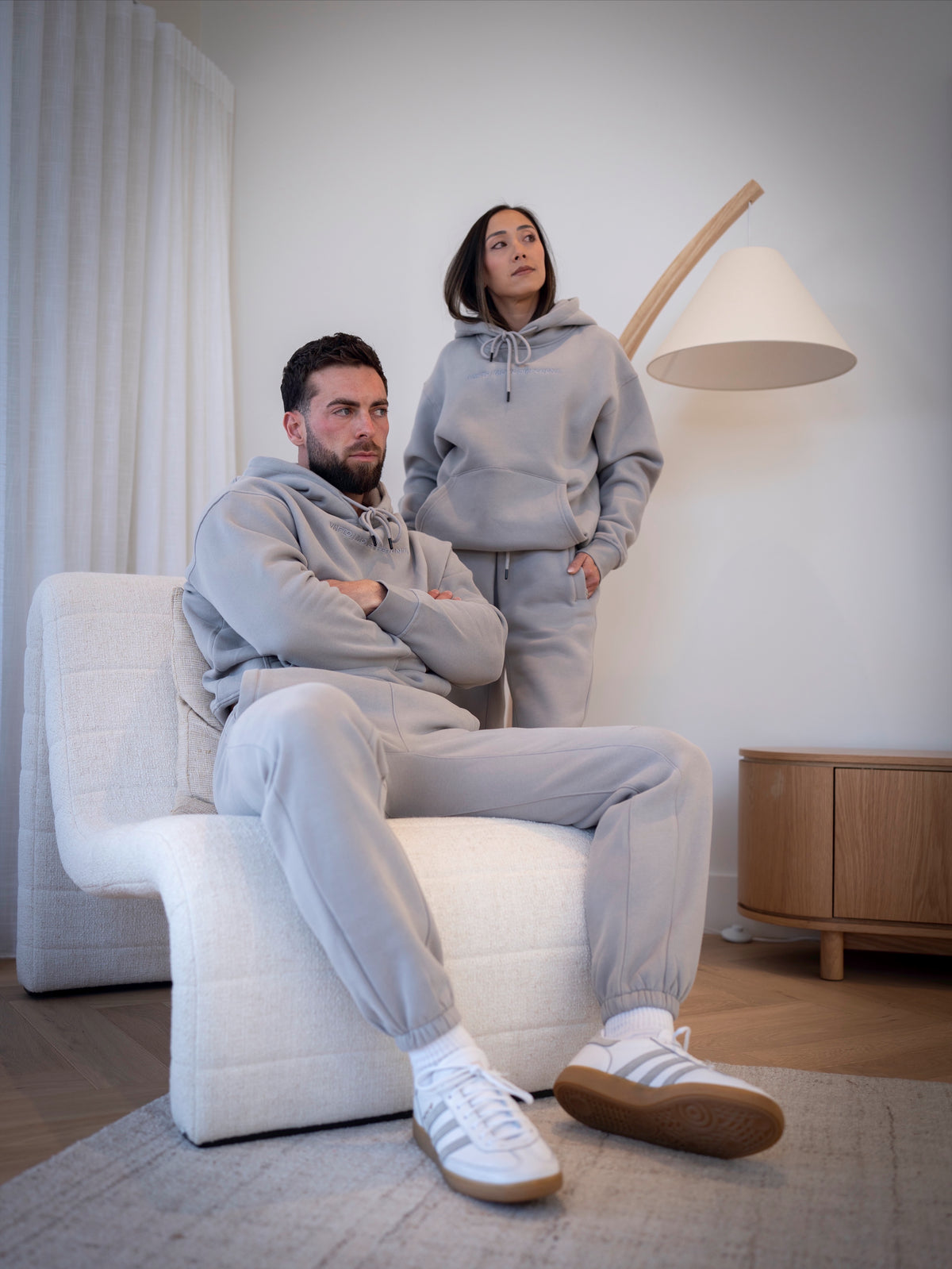 HEAVY BASIC MOVE DIFFERENT HOODIE