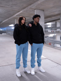 COMFORT ESSENTIAL HOODIE