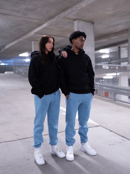 COMFORT ESSENTIAL HOODIE