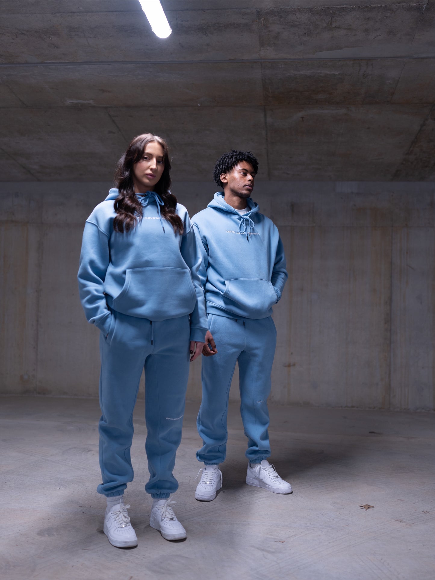 HEAVY BASIC MOVE DIFFERENT HOODIE