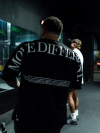 MOVE DIFFERENT OVERSIZED TEE