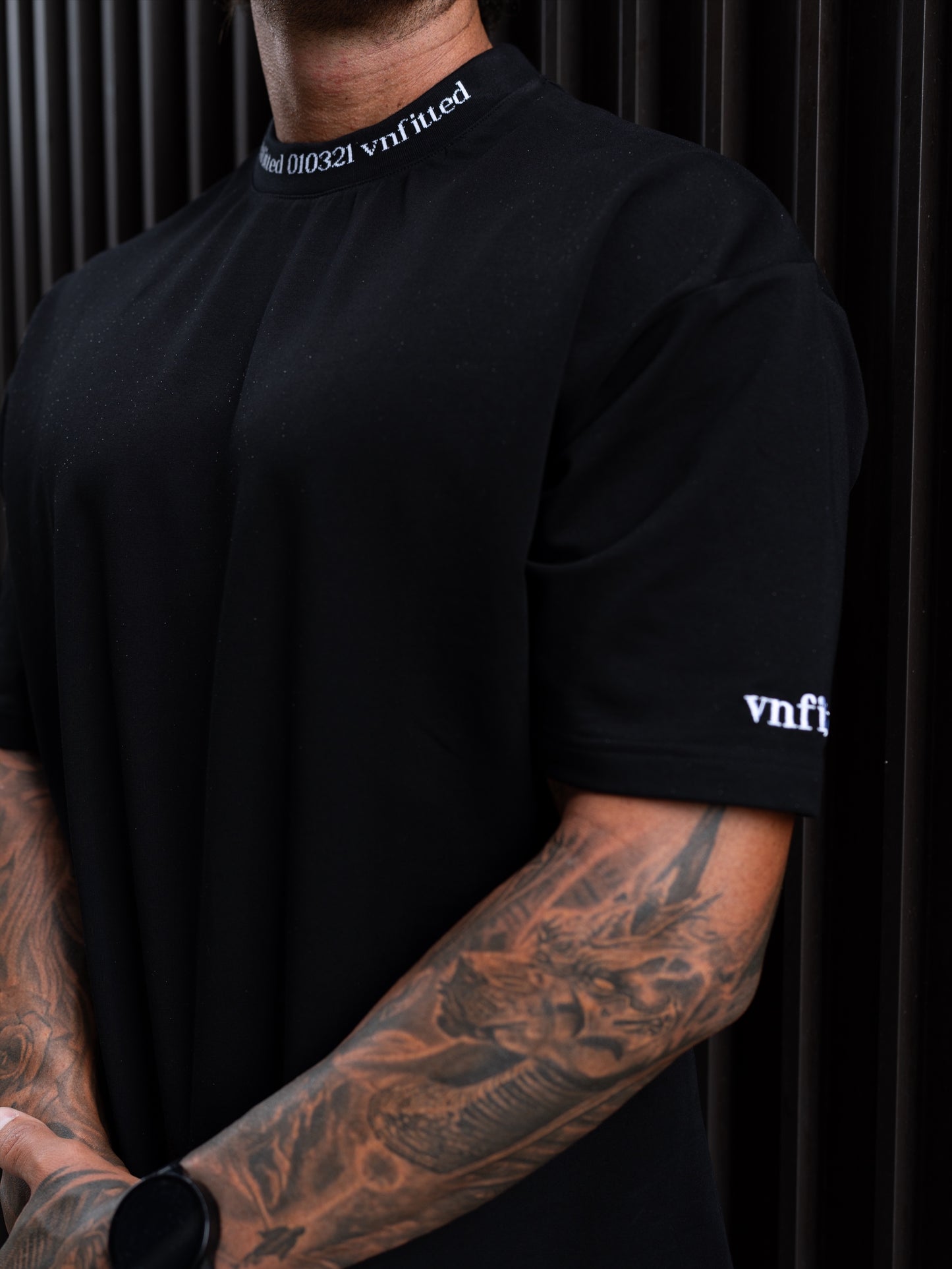 SIGNATURE STATEMENT OVERSIZED TEE