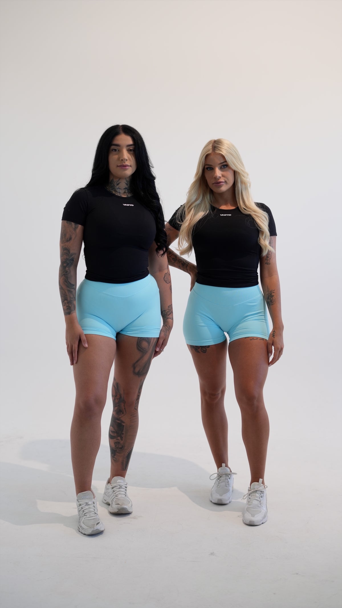 AFFINITY SEAMLESS SHORTS