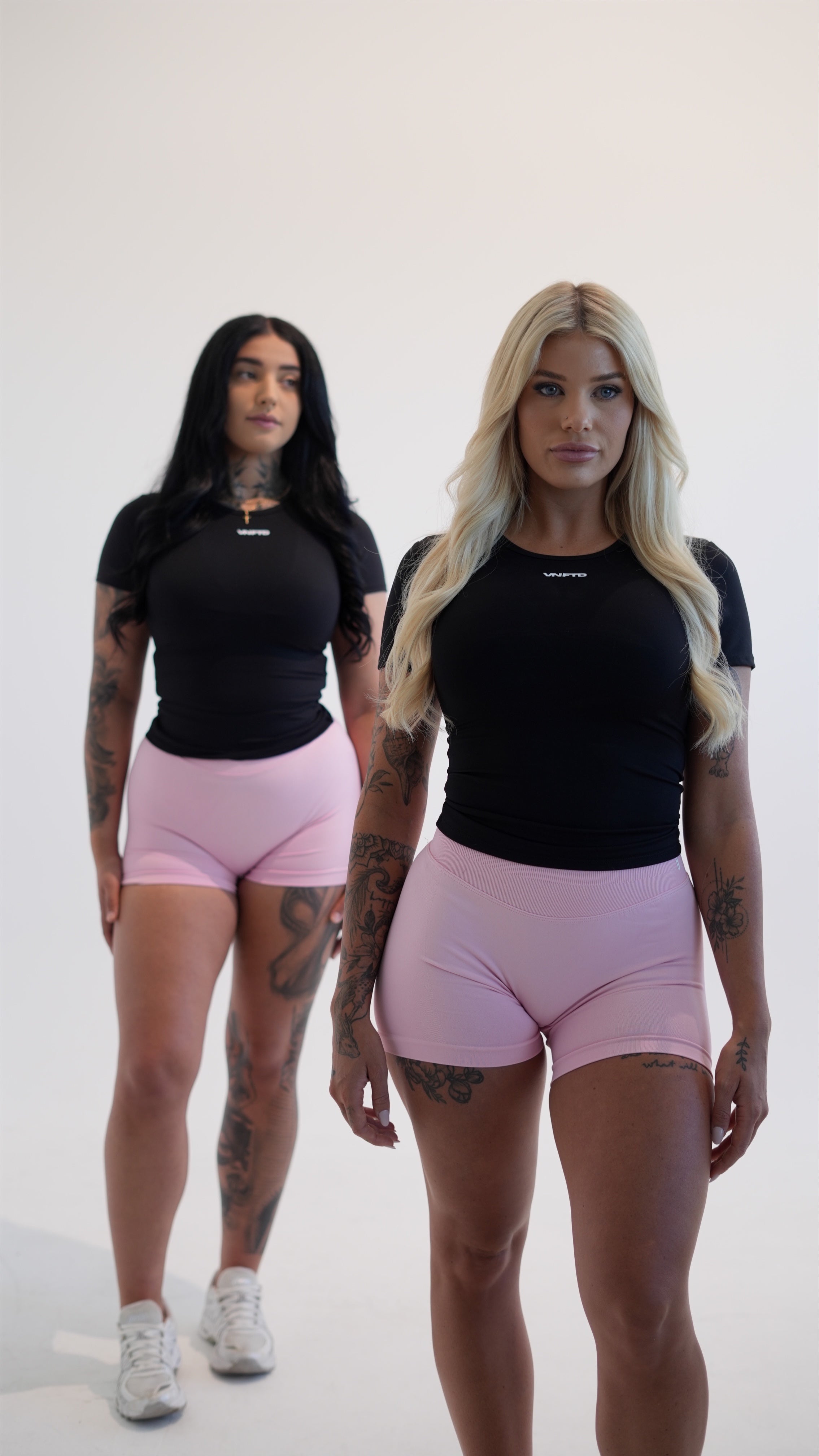 AFFINITY SEAMLESS SHORTS
