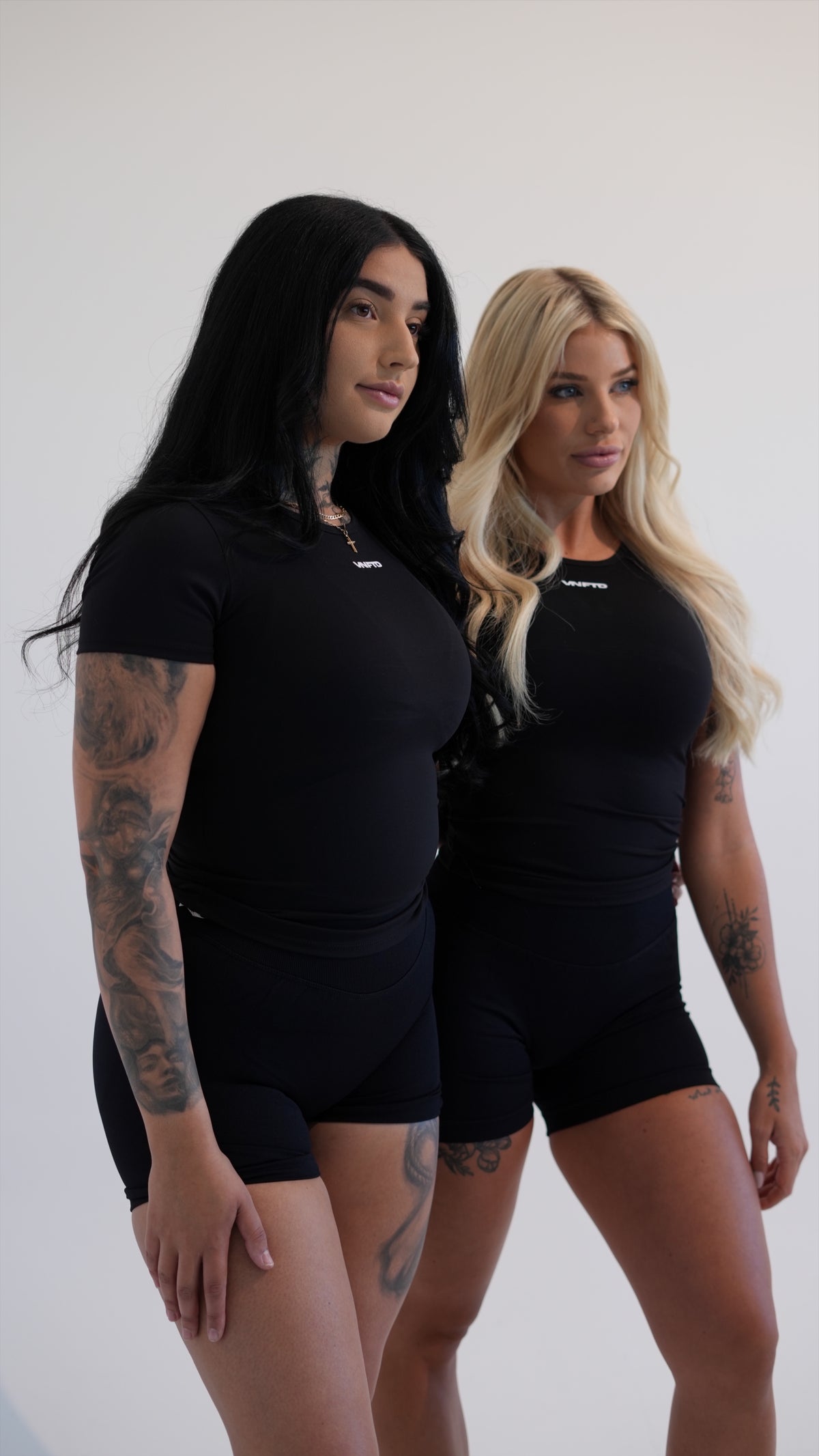 AFFINITY SEAMLESS SHORTS