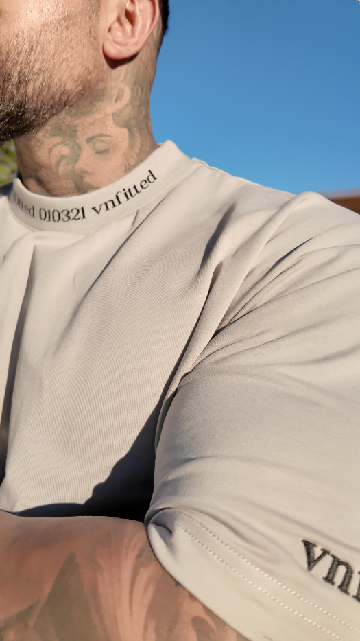 SIGNATURE STATEMENT OVERSIZED TEE