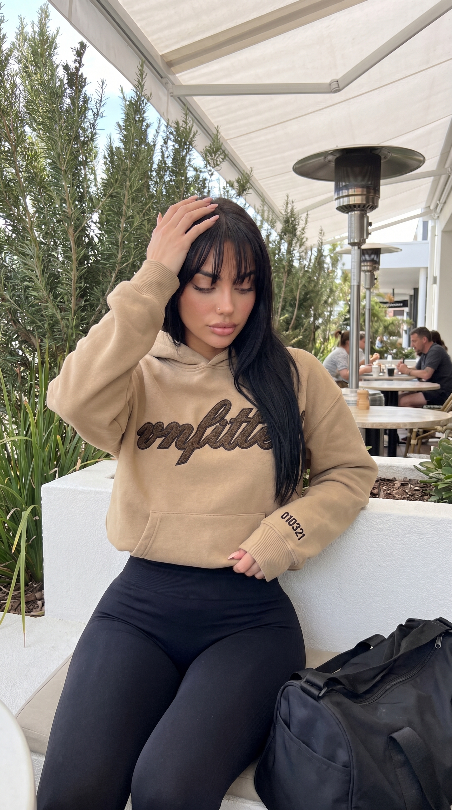 RUNNING EMBROIDERY HOODIE