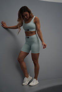 RIBBED DRVN BIKE SHORTS CELESTE