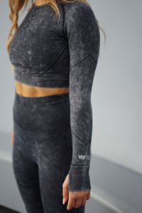 STORM SEAMLESS LONGSLEEVE TOP ACID WASHED CHARCOAL